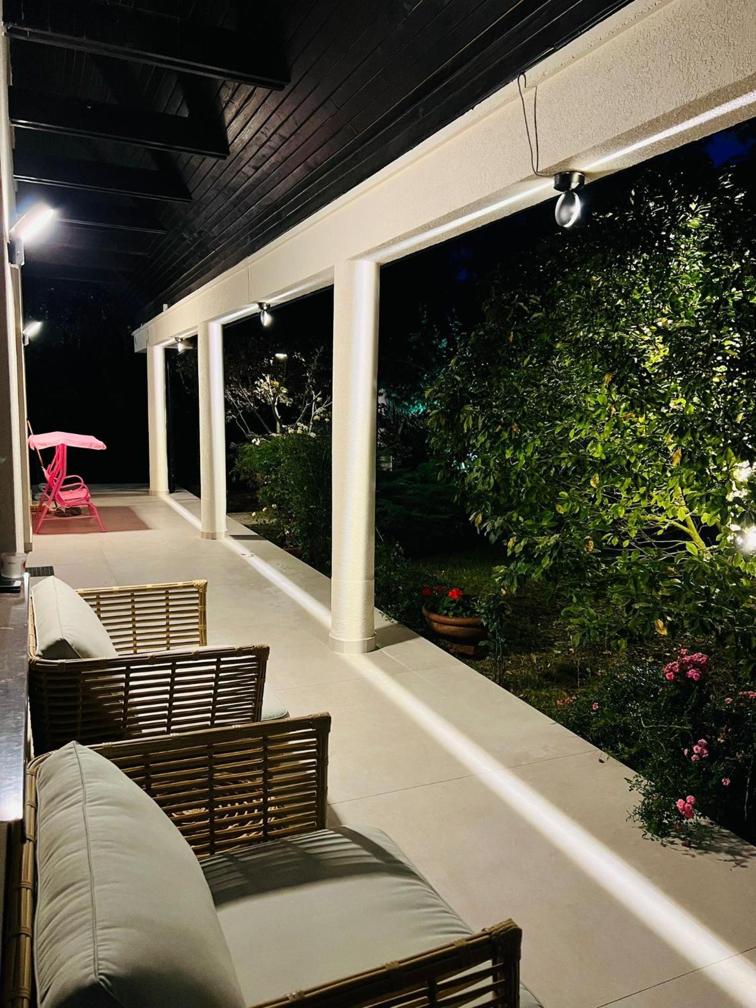 Вилла Evie'S Tree House Dragomirna Экстерьер фото
