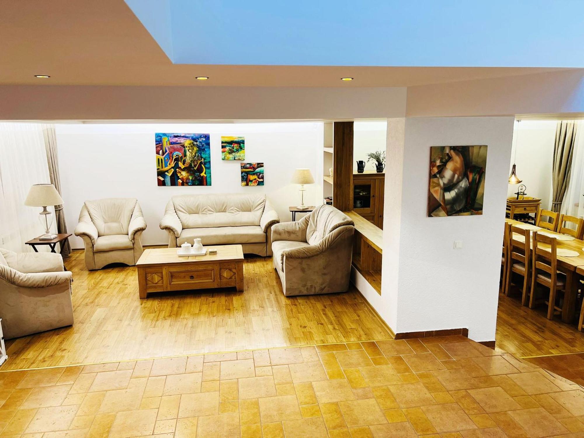 Вилла Evie'S Tree House Dragomirna Экстерьер фото
