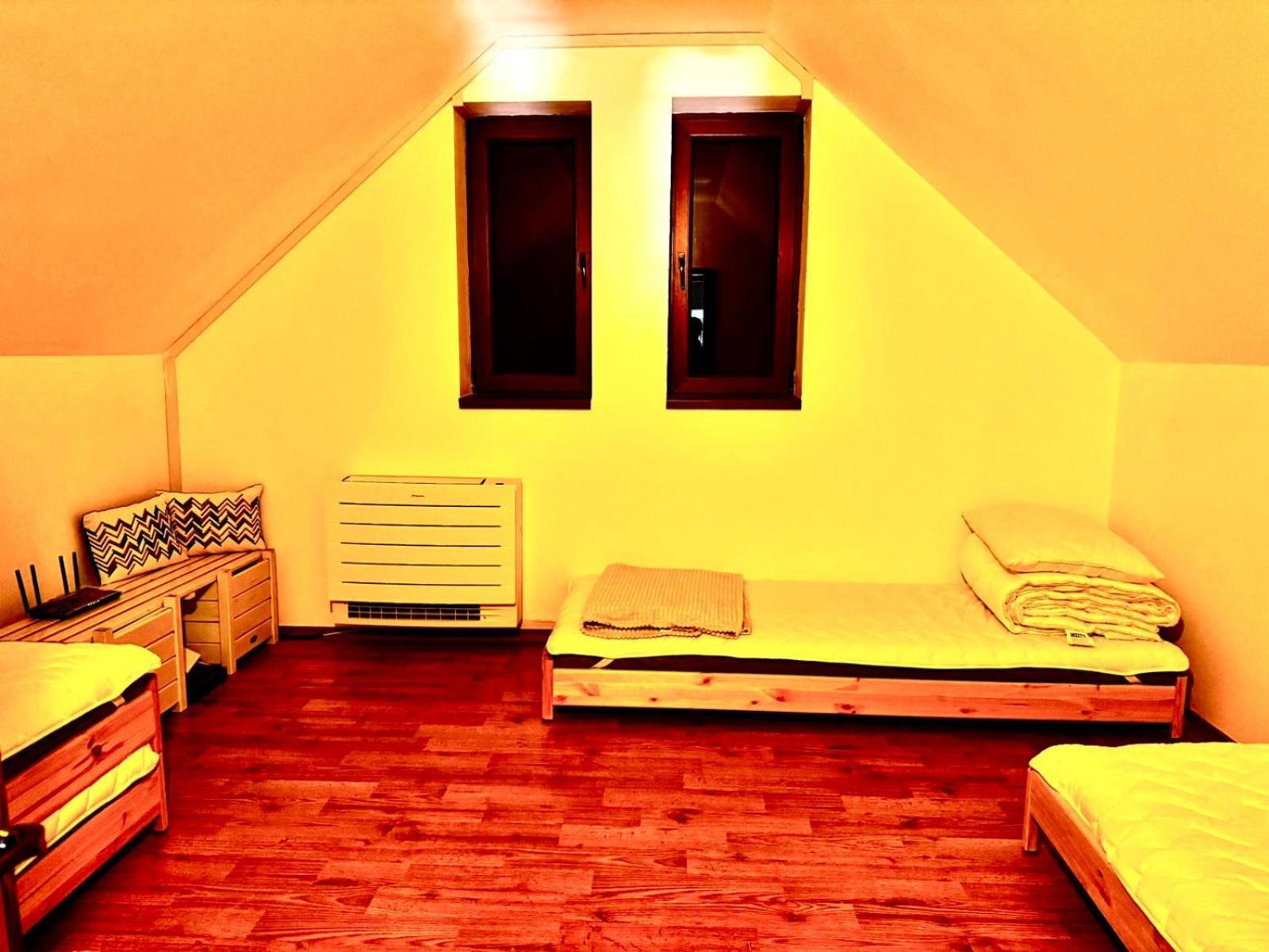 Вилла Evie'S Tree House Dragomirna Экстерьер фото